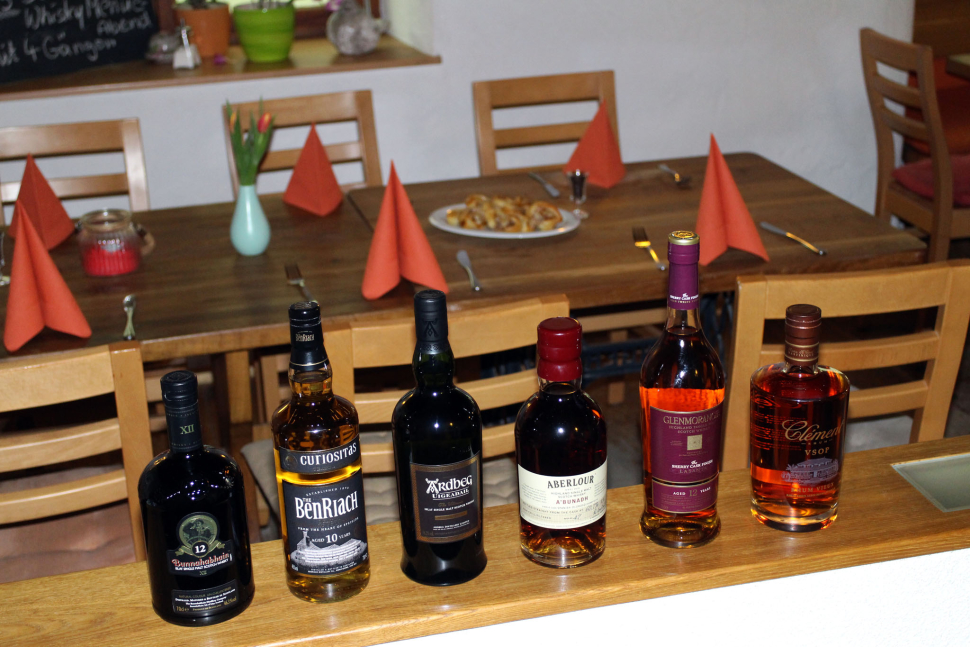 Lineup des Tasteup-Whiskymenüabend 03/2015
